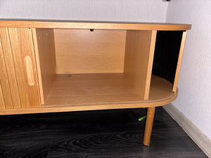 Müüa LYNGVIG telerilaud/TV-laud/ТВ столик/Тумба под телевизор (4 foto / 5)