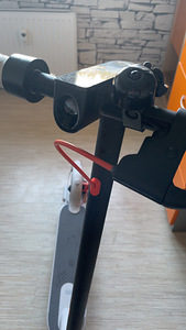 Xiaomi Mi Electric Scooter 3 (4 foto / 8)