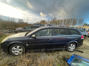 OPEL VECTRA 3.0 DISEL AUTOMAAT, VARUOSAD (4 foto / 9)