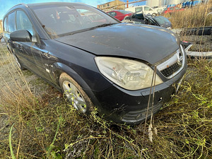 OPEL VECTRA 3.0 DISEL AUTOMAAT, VARUOSAD (6 foto / 9)