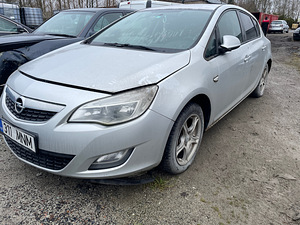 OPEL ASTRA 2011 1.3 ДИЗЕЛЬ, ЗАПЧАСТИ (2 фото из 10)