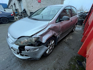 VW GOLF V PLUS 1.6 BENS 75KWT, VARUOSAD (3 foto / 10)