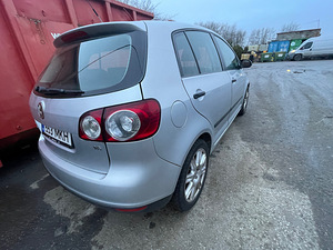 VW GOLF V PLUS 1.6 BENS 75KWT, VARUOSAD (6 foto / 10)