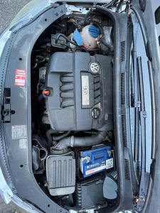 VW GOLF V PLUS 1.6 BENS 75KWT, VARUOSAD (9 foto / 10)