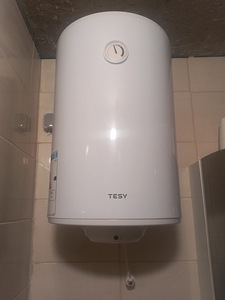 Водонагреватель 80L (1 фото из 1)