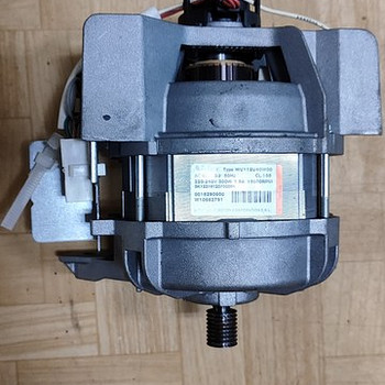 Pesumasina mootor