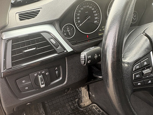 BMW 330xd (8 foto / 11)