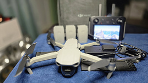 DJI Air2 Fly More Combo+ (1 foto / 2)