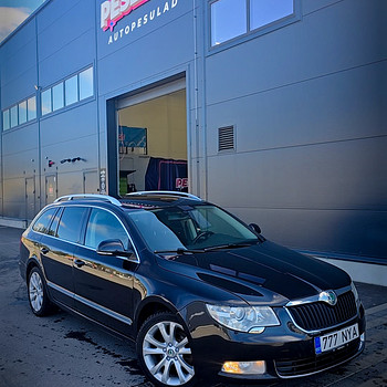 Hästi varustatud Škoda SuperB 2010
