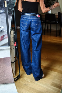 Teksad Tommy hilfieger (3 foto / 4)