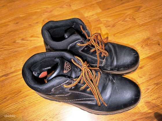 Highland Jalatsid s.40
