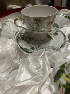 Tee komplekt (1 foto / 2)