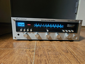 Marantz 2220 Stereophonic Receiver (1972-74) (5 foto / 5)
