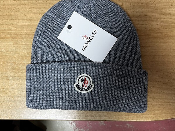 Moncler Beanie Grey