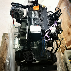 Двигатель Yanmar 3TNV74 (3TNV70)! НОВЫЙ. (2 фото из 2)