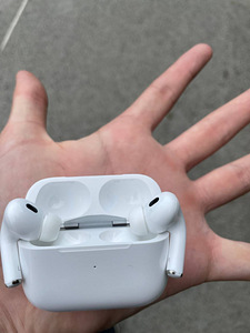 AirPods Pro 2 (4 foto / 5)