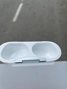AirPods Pro 2 (5 foto / 5)