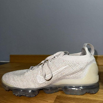 NIKE AIR VAPORMAX