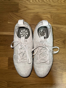 NIKE AIR VAPORMAX (2 foto / 6)