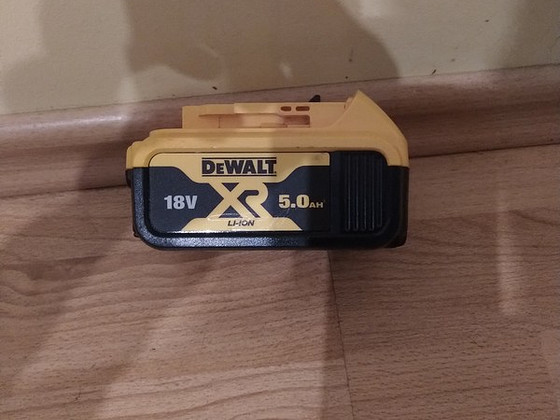 Dewalt аккумулятор