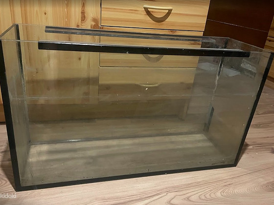 Akvaarium 90L