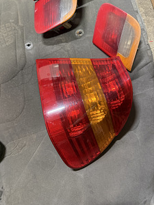 Задние фонари e46 FL (2 фото из 3)