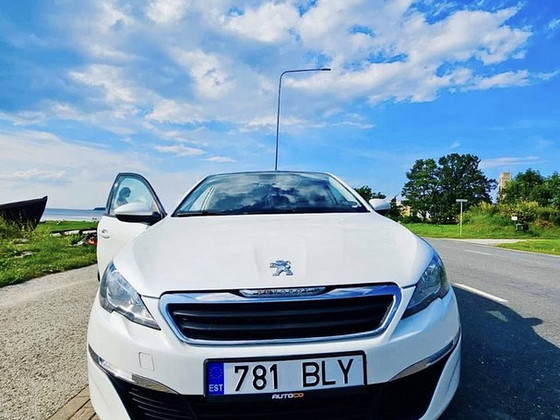 Продам Peugeot 308 2014, 1.2 бензин, механика