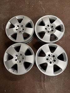 17" оригинальные диски Mercedes-Benz 5x112 (1 фото из 5)