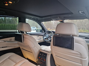 BMW (7 фото из 14)
