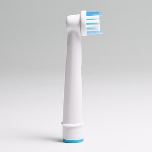 Hambaharja otsikud Oral-B 4tk (hulgimüük ja jaemüük) (2 foto / 5)