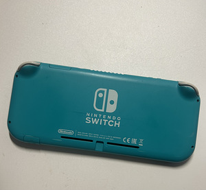 Nintendo Switch Lite (2 фото из 2)