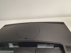 Монитор Samsung Syncmaster 2043 (3 фото из 3)
