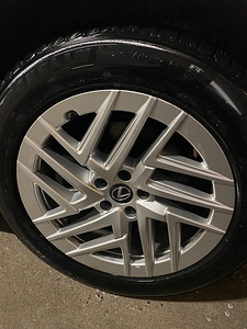Шины Michelin X Ice Snow на дисках Lexus 19 дюймов (2 фото из 4)