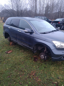 Honda CR-V (4 фото из 8)