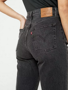 Levis Ribcage Straight teksad, W24L32 (4 foto / 5)