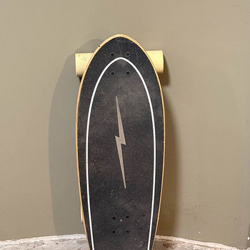 Серфскейт YOW PIPE 32" 120€