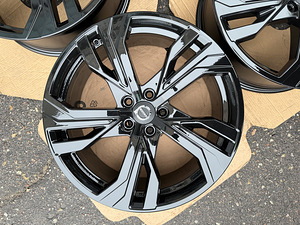 19" оригинальные диски Volvo 5x108 (3 фото из 9)