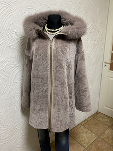 Mouton kapuutsiga, rebaseäärisega L-XL (3 foto / 10)