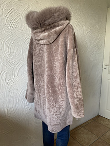 Mouton kapuutsiga, rebaseäärisega L-XL (7 foto / 10)