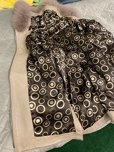Mouton kapuutsiga, rebaseäärisega L-XL (10 foto / 10)