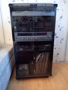 Hi-Fi muusika keskus Philips kappis (1 foto / 3)