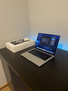 MacBook pro M4 (новый) (1 фото из 5)