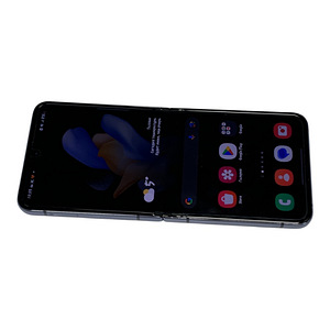 Mobiiltelefon Samsung Galaxy Z Flip 4 (2 foto / 5)