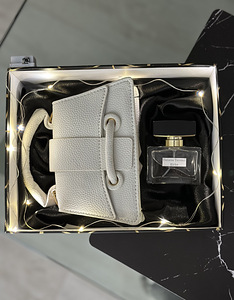 Подарочный бокс (2 фото из 10)