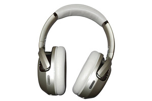 JBL TOUR ONE M2 БЕСПРОВОДНЫЕ (2 фото из 6)