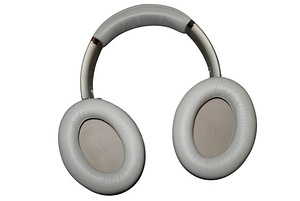 JBL TOUR ONE M2 БЕСПРОВОДНЫЕ (3 фото из 6)