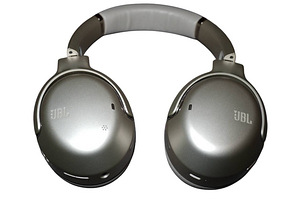 JBL TOUR ONE M2 БЕСПРОВОДНЫЕ (4 фото из 6)
