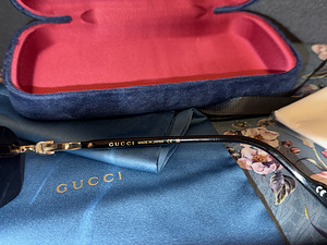 Gucci päikeseprillid (4 foto / 4)