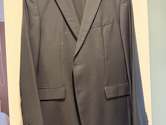 Müüa must meeste ülikond, suurus 54. Tommy Hilfiger