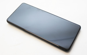 One Plus 9 Pro 128GB (2 foto / 3)
